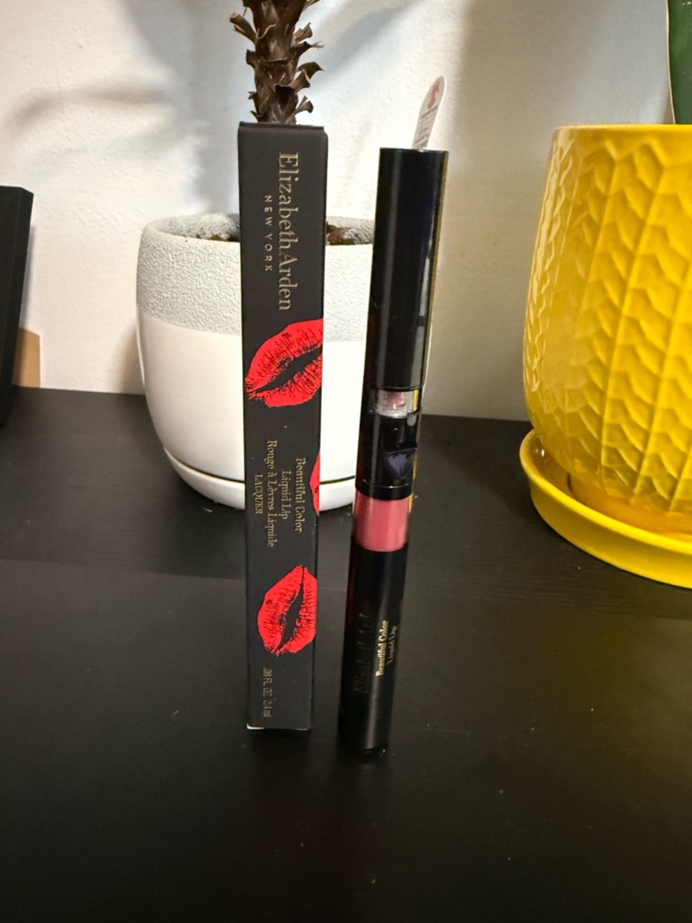 Elizabeth‎ Arden liquid lip- casual